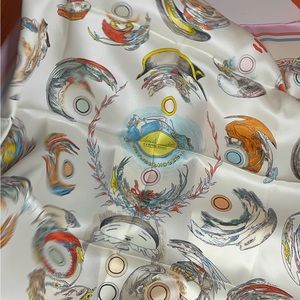 Carre 70 Soie Vintage Les Anamorphoses scarf